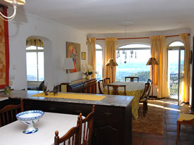 Interior dining, villa Corazon