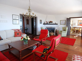 One of the two lounges at Villa del Corazon