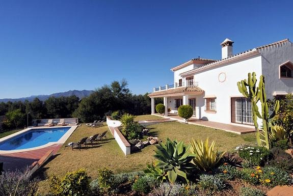 Villa Flores holiday villa for rent, Mijas, Spain
