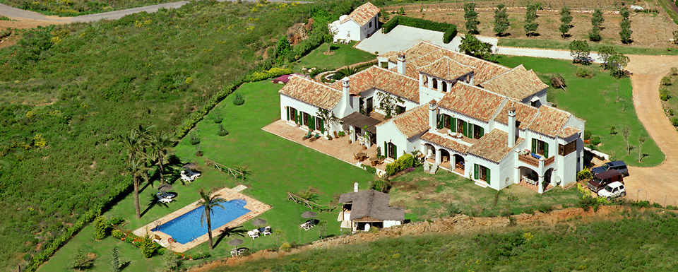 10 bedroom Luxury Holiday Villa in Mijas