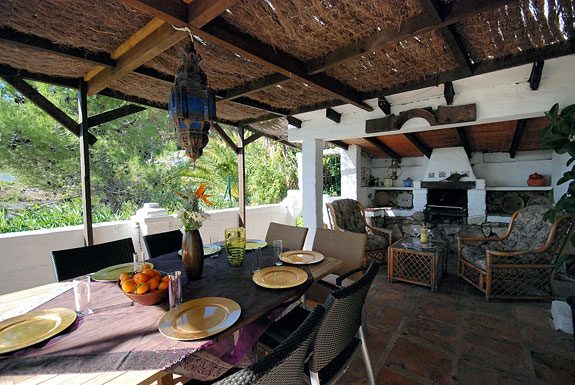 The shaded BBQ area at Casa Adelante holiday villa, Mijas